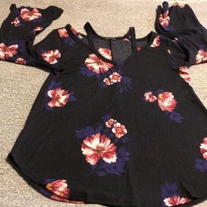 Dressy shirt with bell sleeves